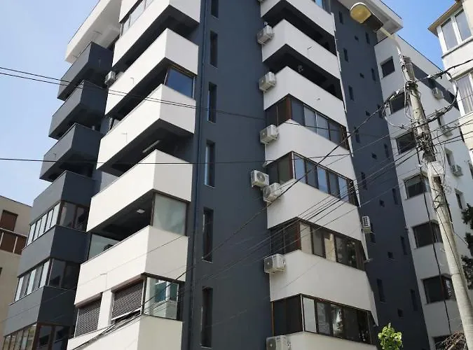 ☆casin Flat☆5 Min To Beach☆netflix☆a/c☆ *